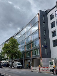 Oberanger 28 - Alucobond- Stützen Kupfer